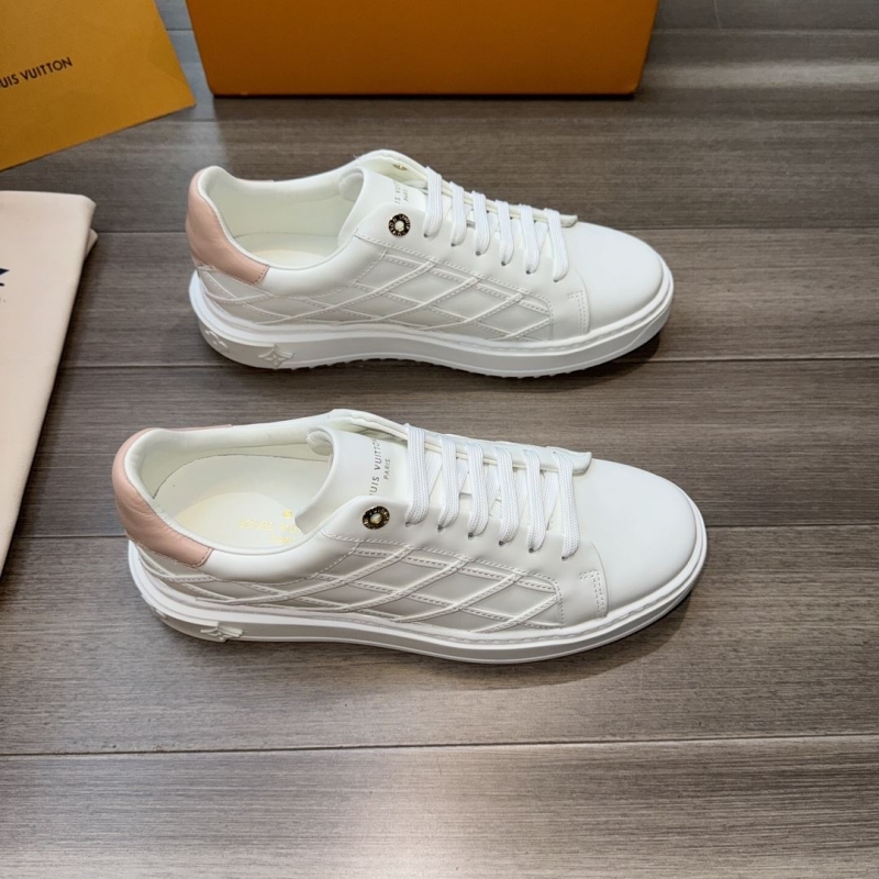 l**is V*t*n sneakers